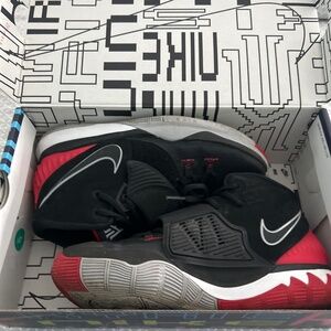 Kyrie 6 basketball shoes